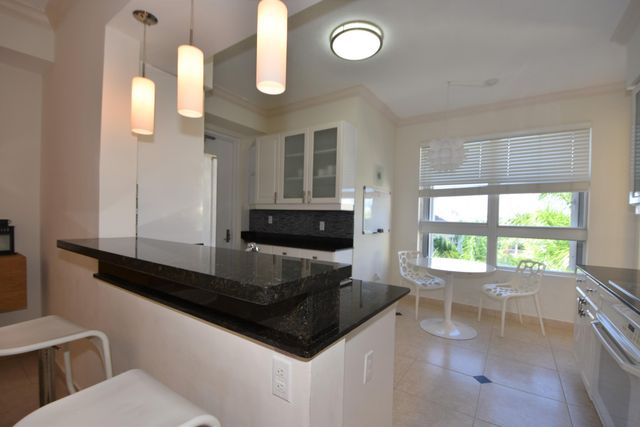 707 CRANDON Boulevard PH-8, Key Biscayne, FL 33149