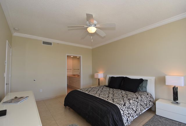 707 CRANDON Boulevard PH-8, Key Biscayne, FL 33149
