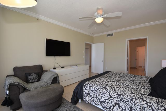 707 CRANDON Boulevard PH-8, Key Biscayne, FL 33149