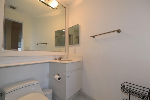 707 CRANDON Boulevard PH-8, Key Biscayne, FL 33149