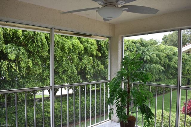 7725 Jewel LN # 202, Naples, FL 34109