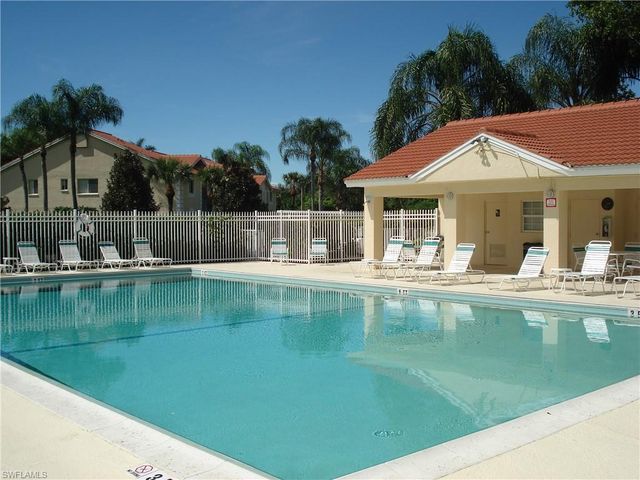 7725 Jewel LN # 202, Naples, FL 34109