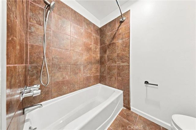 6815 Remmet Avenue 212, Los Angeles, CA 91303