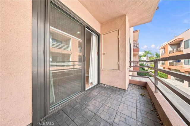 6815 Remmet Avenue 212, Los Angeles, CA 91303
