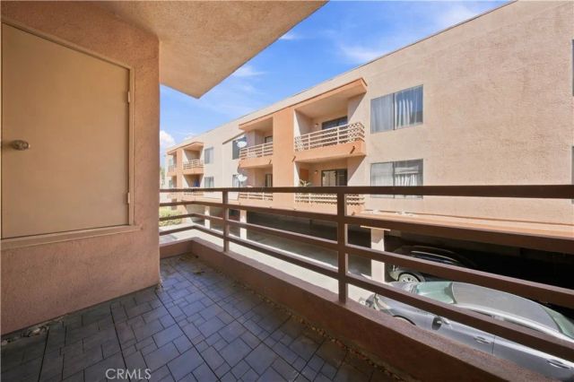 6815 Remmet Avenue 212, Los Angeles, CA 91303
