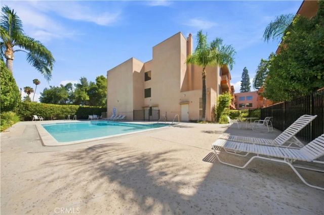 6815 Remmet Avenue 212, Los Angeles, CA 91303