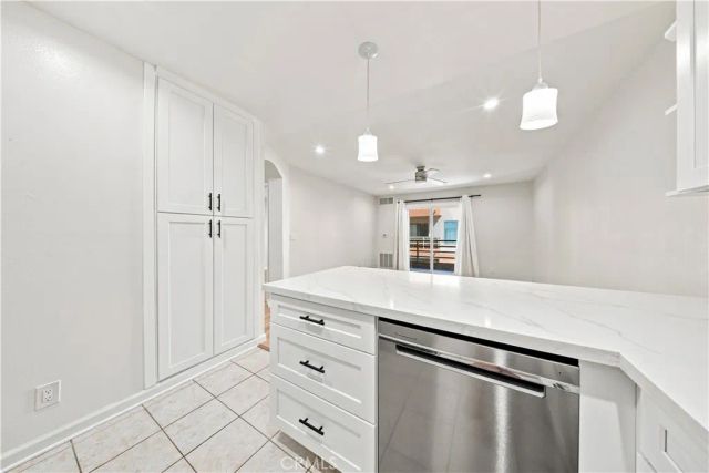 6815 Remmet Avenue 212, Los Angeles, CA 91303