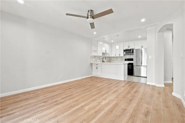 6815 Remmet Avenue 212, Los Angeles, CA 91303