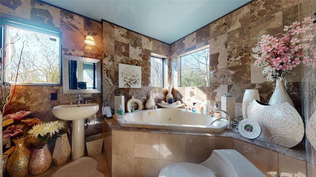 14355 Schiller Road, Houston, TX 77082