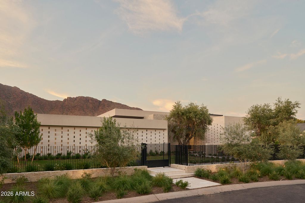 5626 E MONTECITO Avenue, Phoenix, AZ 85018 — photo 3
