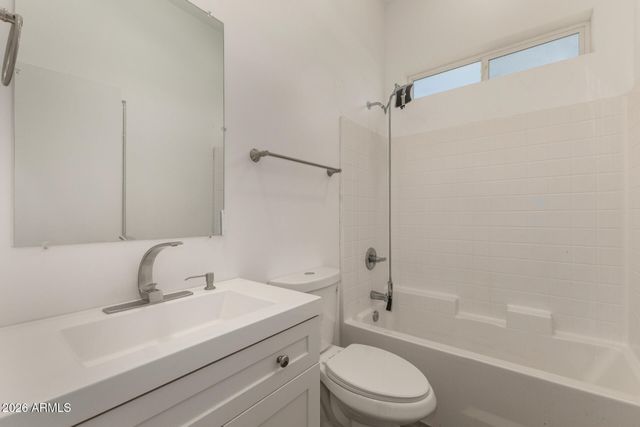 1933 E MONROE Street, Phoenix, AZ 85034