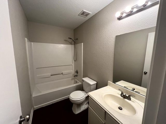 6519 Mildenhall Court, Houston, TX 77084