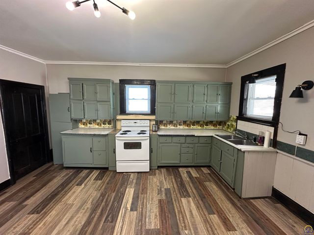 14026 198th ST, Holton, KS 66436