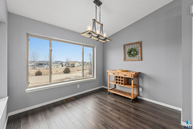 4912 S Klein Ave Avenue 28, Sioux Falls, SD 57106