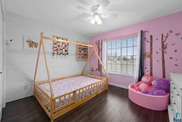 4912 S Klein Ave Avenue 28, Sioux Falls, SD 57106