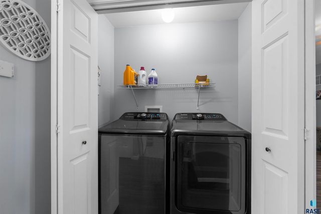 4912 S Klein Ave Avenue 28, Sioux Falls, SD 57106