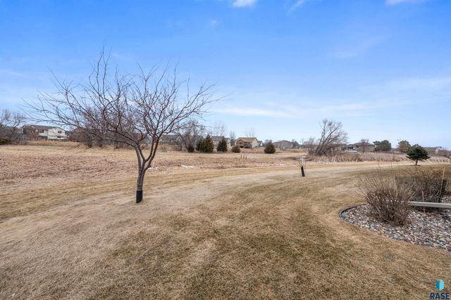 4912 S Klein Ave Avenue 28, Sioux Falls, SD 57106