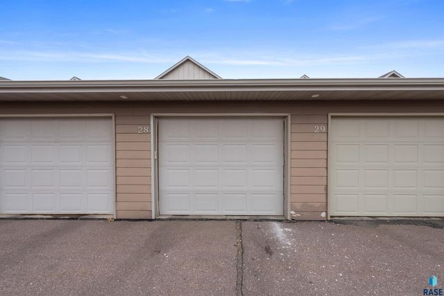 4912 S Klein Ave Avenue 28, Sioux Falls, SD 57106
