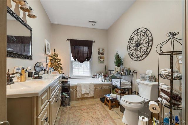 1670 Church Street, Appomattox, VA 24522