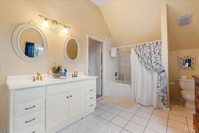 1670 Church Street, Appomattox, VA 24522