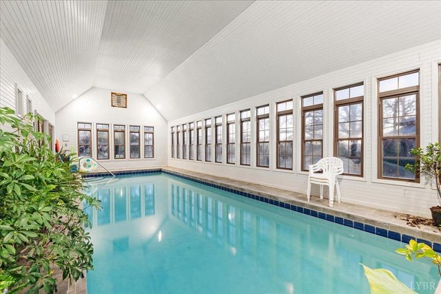 1670 Church Street, Appomattox, VA 24522