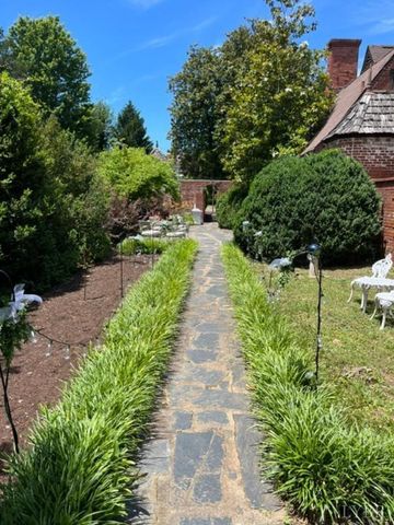 1670 Church Street, Appomattox, VA 24522