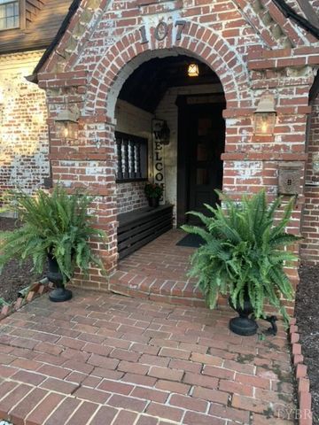 1670 Church Street, Appomattox, VA 24522