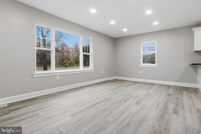 2803 TUCKAHOE RD, Franklinville, NJ 08322