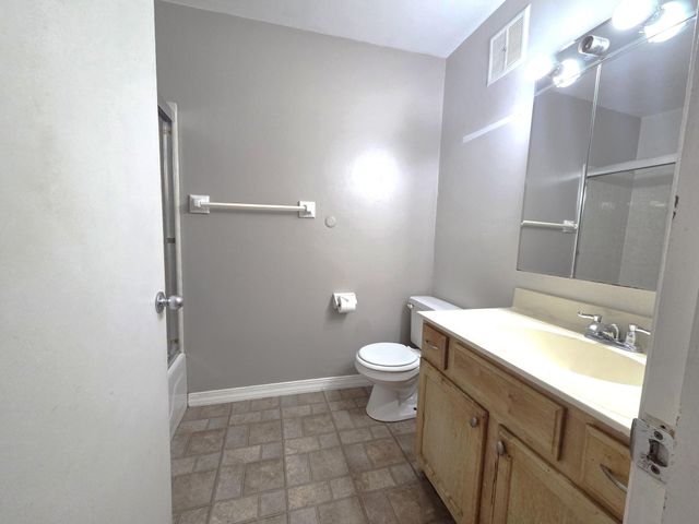 4130 Rahn Road 111, Eagan, MN 55122