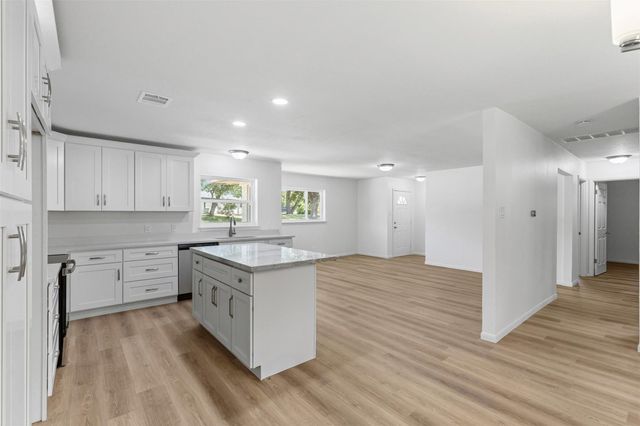 7009 Overhill Road, Fort Worth, TX 76116
