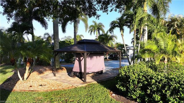 10030 Parkwood DR, Fort Myers, FL 33905