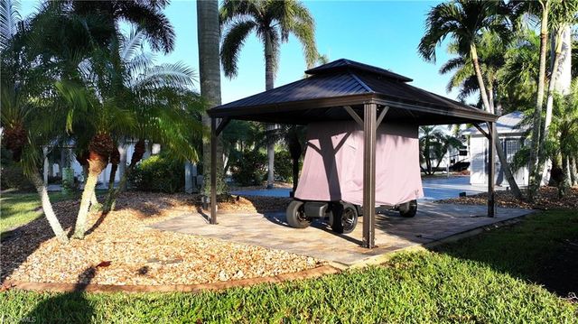 10030 Parkwood DR, Fort Myers, FL 33905