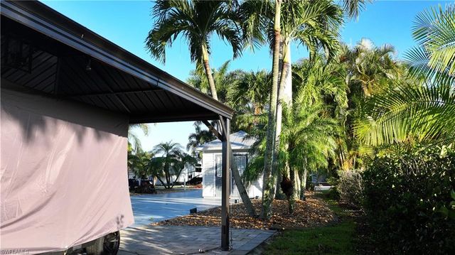 10030 Parkwood DR, Fort Myers, FL 33905