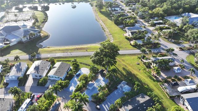 10030 Parkwood DR, Fort Myers, FL 33905