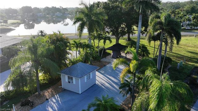 10030 Parkwood DR, Fort Myers, FL 33905
