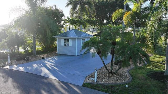 10030 Parkwood DR, Fort Myers, FL 33905