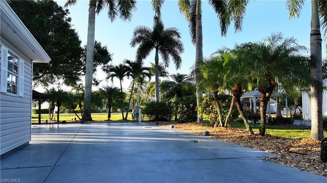 10030 Parkwood DR, Fort Myers, FL 33905