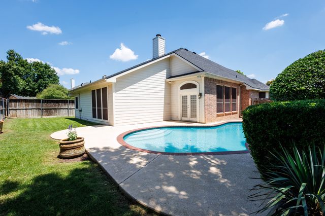 2611 Logan Drive, Mansfield, TX 76063