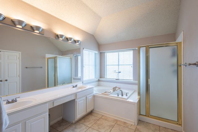 2611 Logan Drive, Mansfield, TX 76063