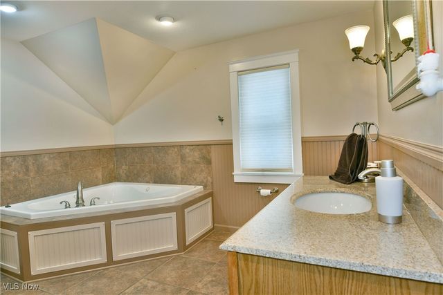 112 N Lima Road, Poland, OH 44514