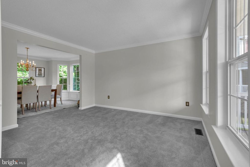 Image 20 of property listing at 108 SUSAN CONSTANT CT, La Plata, MD 20646