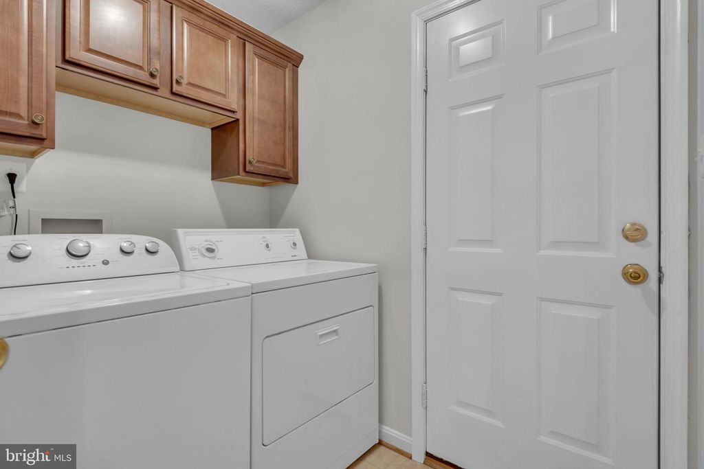 Image 22 of property listing at 108 SUSAN CONSTANT CT, La Plata, MD 20646