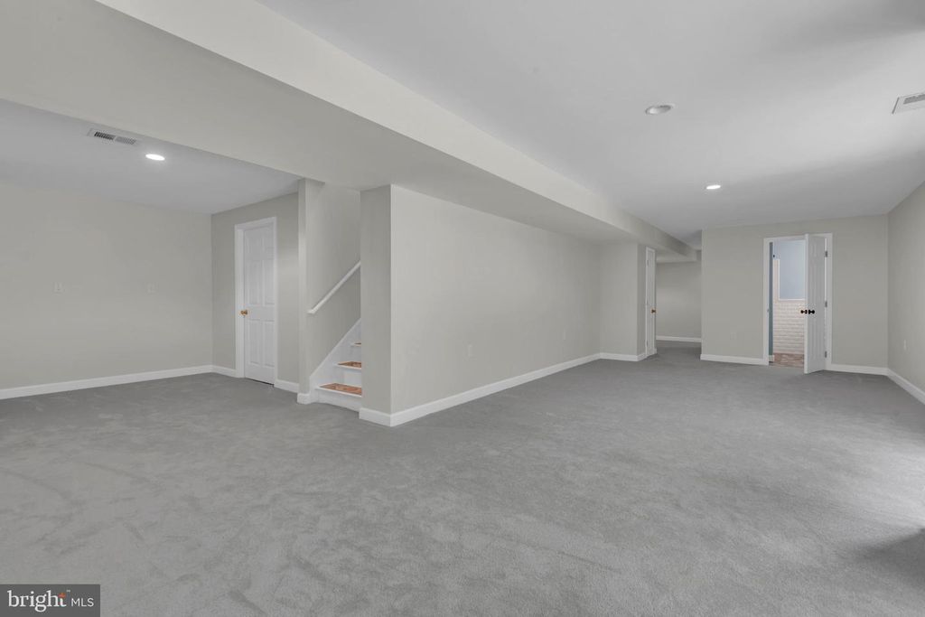 Image 35 of property listing at 108 SUSAN CONSTANT CT, La Plata, MD 20646
