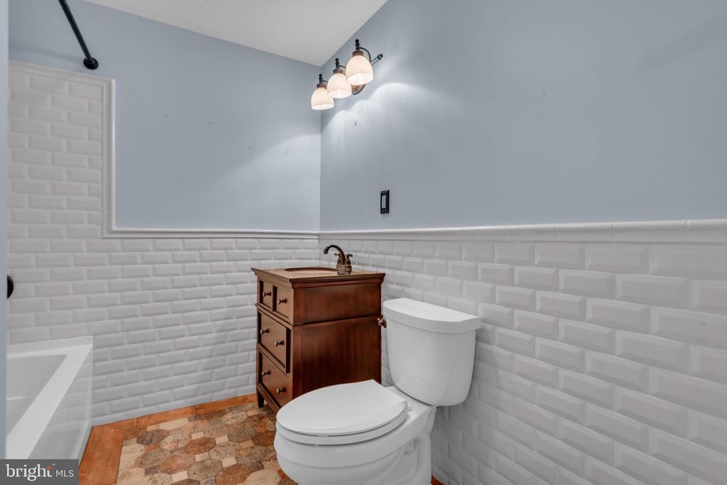 Image 37 of property listing at 108 SUSAN CONSTANT CT, La Plata, MD 20646