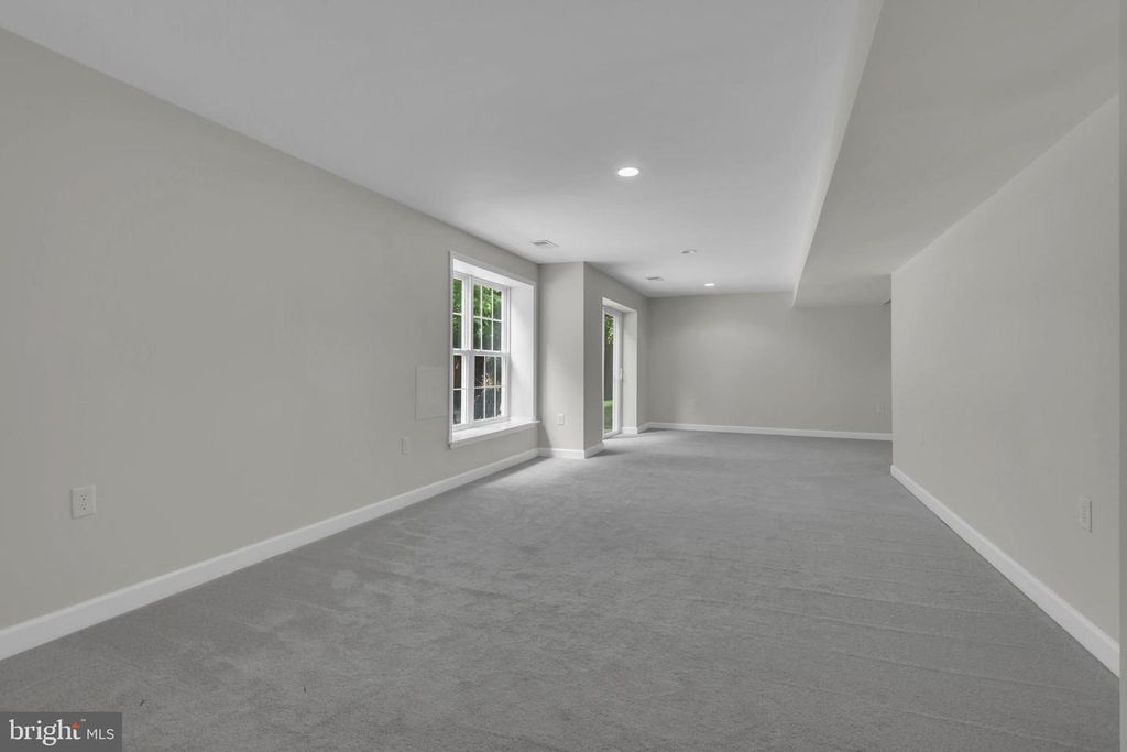 Image 38 of property listing at 108 SUSAN CONSTANT CT, La Plata, MD 20646