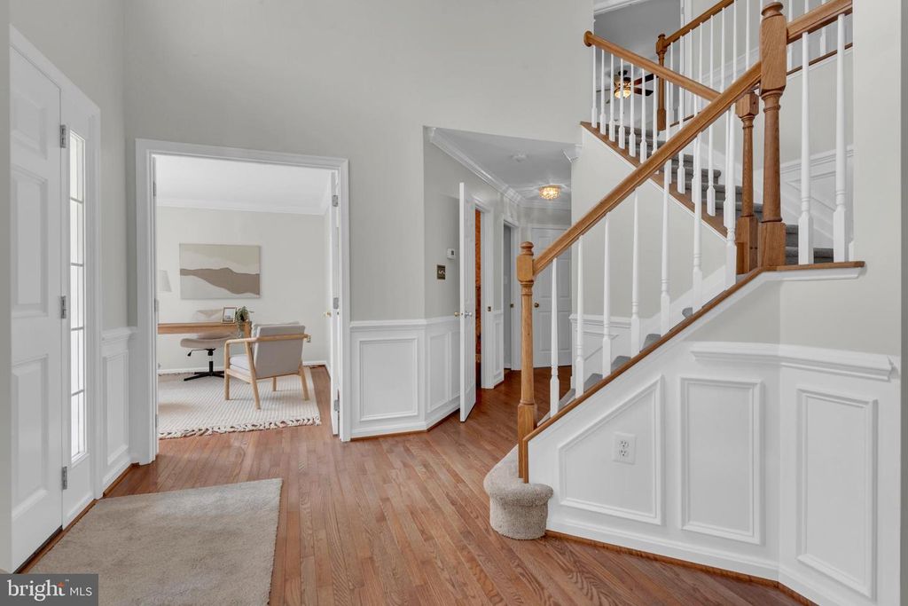 Image 4 of property listing at 108 SUSAN CONSTANT CT, La Plata, MD 20646