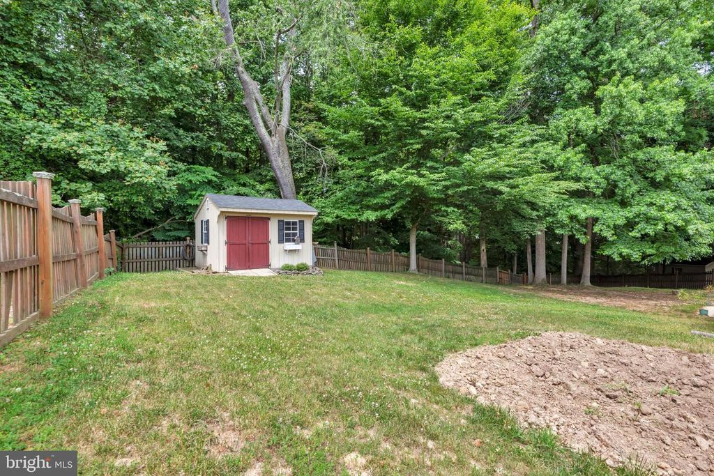Image 40 of property listing at 108 SUSAN CONSTANT CT, La Plata, MD 20646