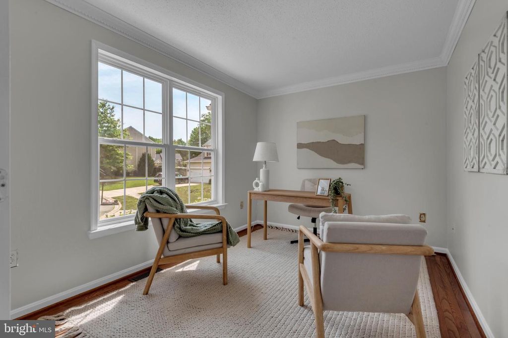 Image 5 of property listing at 108 SUSAN CONSTANT CT, La Plata, MD 20646