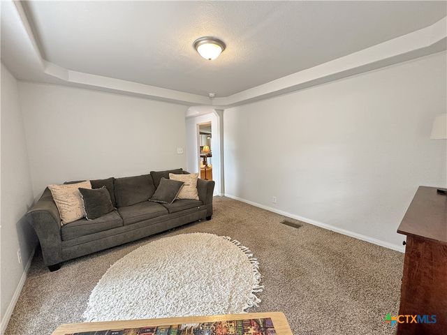 823 Trail Crest Drive, Canyon Lake, TX 78133