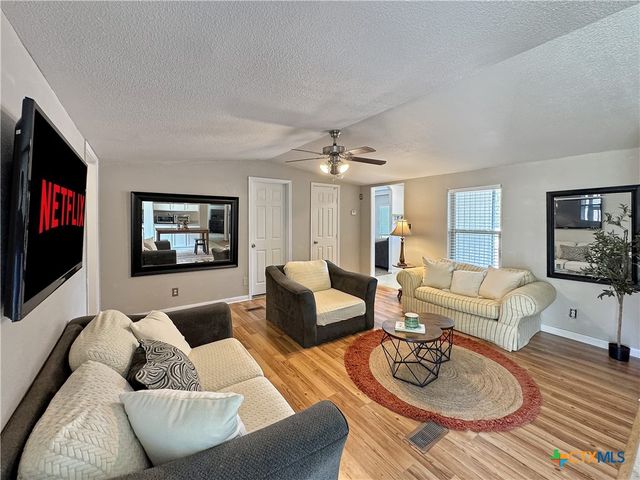 823 Trail Crest Drive, Canyon Lake, TX 78133